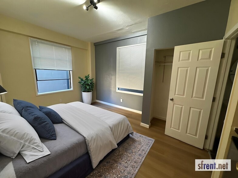 Building Photo - Claridge Apartments