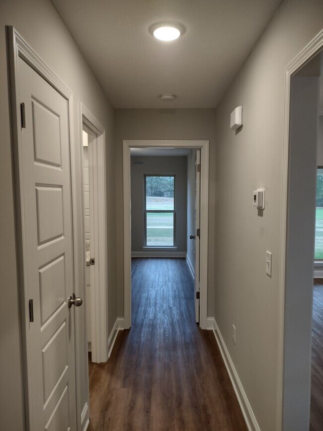 Building Photo - JUST REDUCED!! PLUS..***Move in Special..1...
