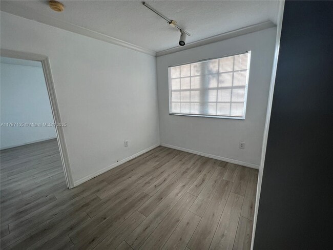 Building Photo - 101 SW 117th Ave