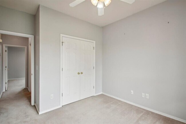 Building Photo - 613 Vickery Ave