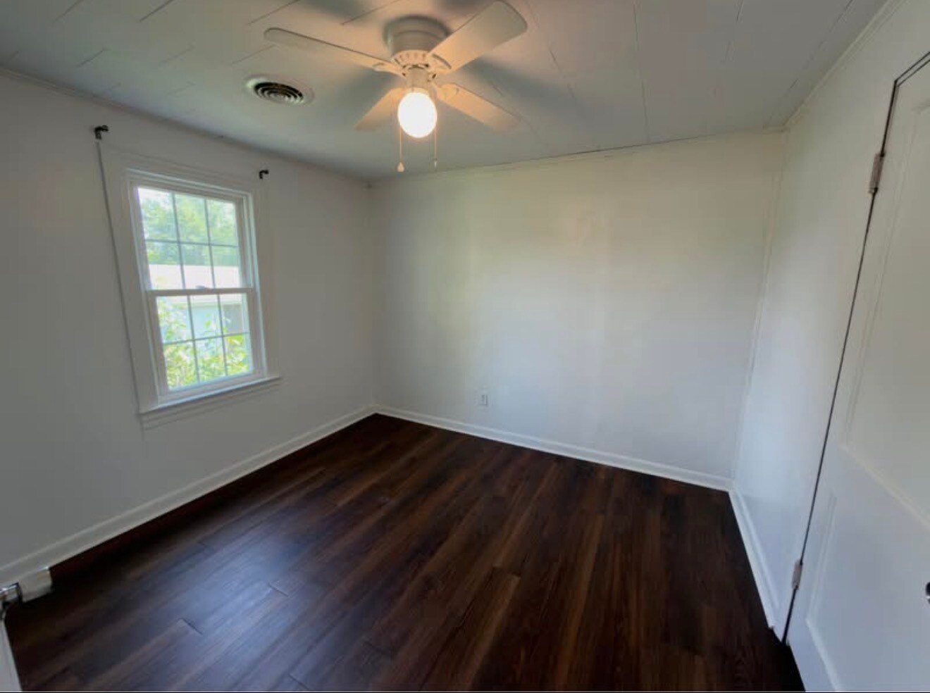 Building Photo - 103 Pelican Ln
