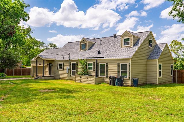 Building Photo - 2500 Fairway Dr