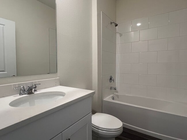 Building Photo - New Build 4 bed/2bath House in The Archer ...