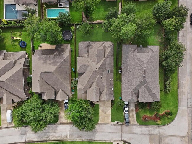 Building Photo - 6 Inland Prairie Dr