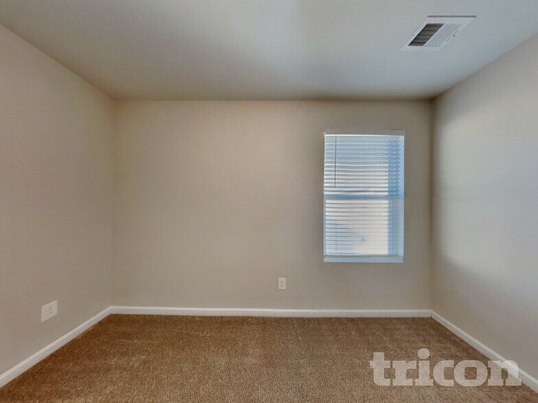 Building Photo - 3941 Cowen St