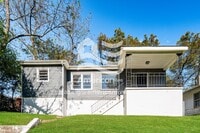 Building Photo - 608 12th Ave