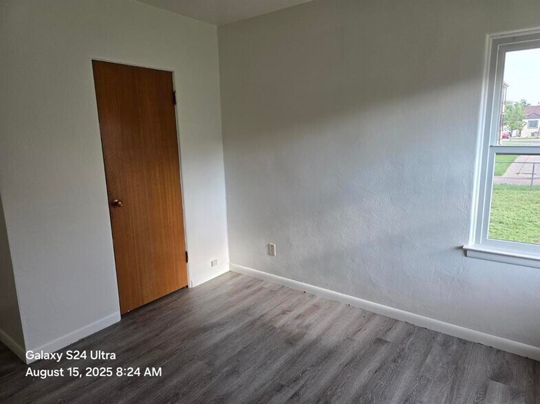 Building Photo - 1634 King St