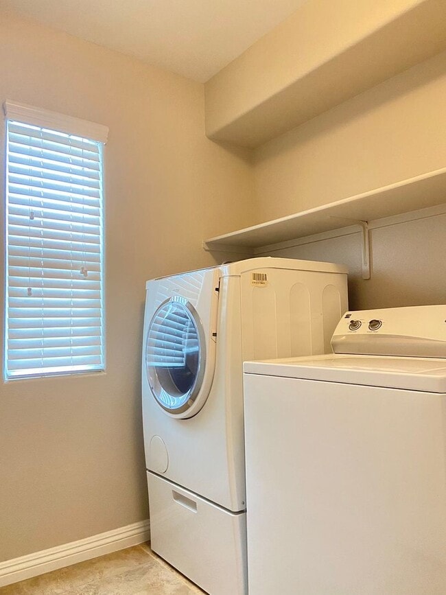 Building Photo - 7821 Barntucket Ave