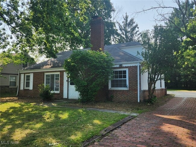 Primary Photo - 4020 Lancaster Rd