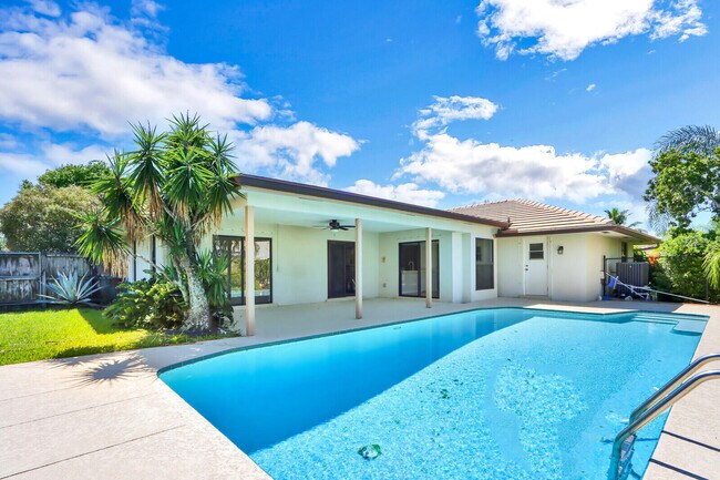 Building Photo - 85 Hickory Hill Rd