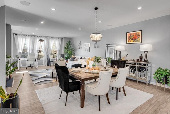 Building Photo - 12950 Blue Sky Pl