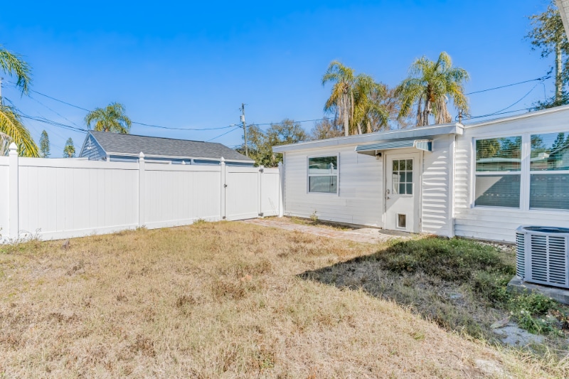 Building Photo - 917 56th Ave N