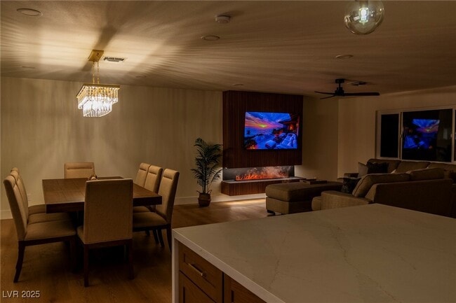 Building Photo - 3485 Shamrock Ave