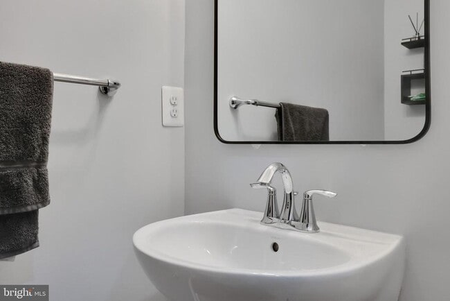 Building Photo - 7524 Briargrove Lane
