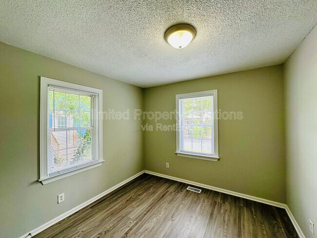 Building Photo - 1404 Church St