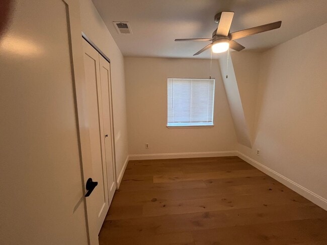 Building Photo - Bright and Spacious 3-Bedroom Home in the Heart of South Davis