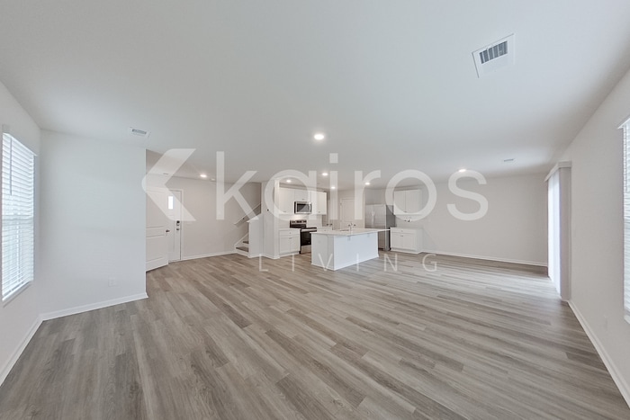 Building Photo - 133 Overstreet Way