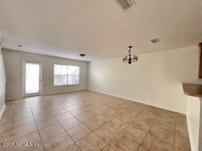 Building Photo - 302 Cherry Way