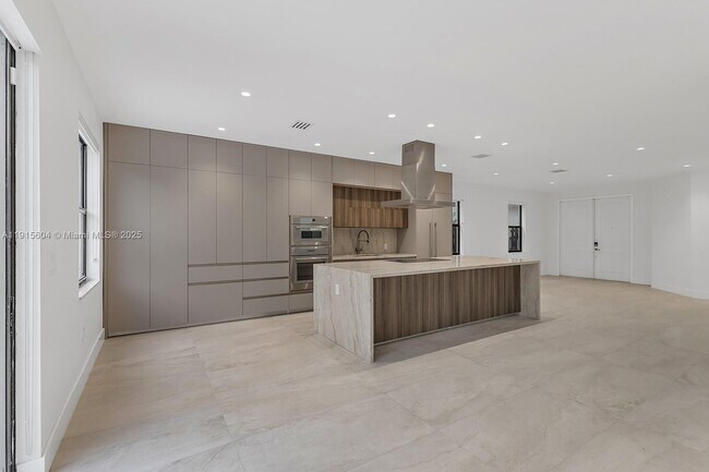 Building Photo - 8725 NW 102nd Ct