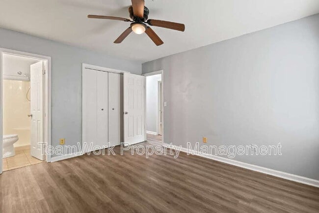 Building Photo - 149 Dorchester Manor Blvd
