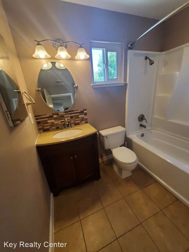 Building Photo - 3 br, 2.5 bath House - 8700 Brittany Park ...