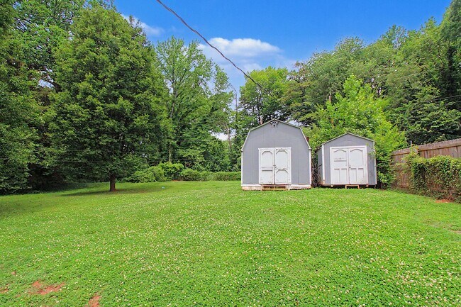 Building Photo - Updated 3-Bedroom Ranch with Modern Finishes & Timeless Charm