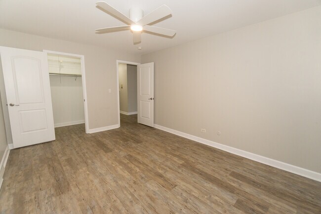 Building Photo - 239 S Mill Rd