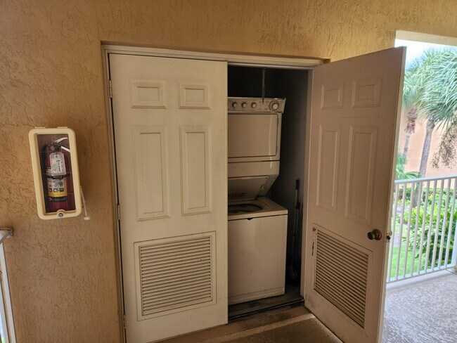 Building Photo - 8913 Sandshot Ct