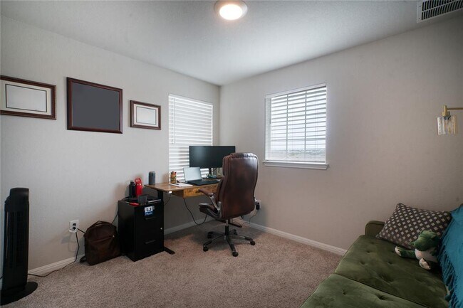 Building Photo - 1228 Vogel Dr