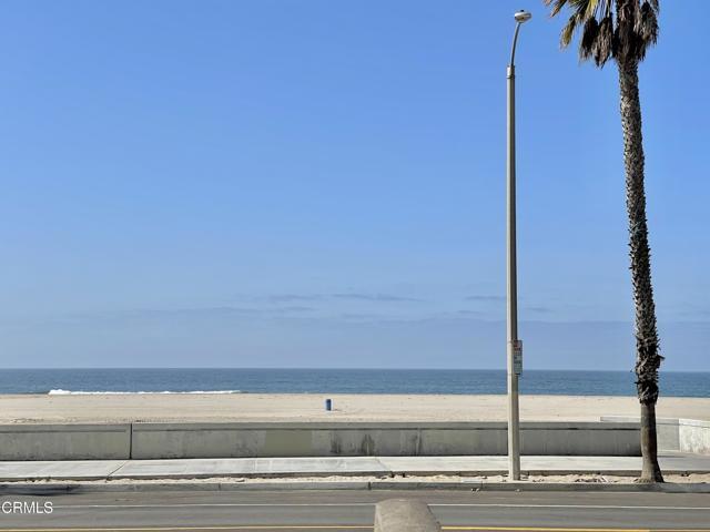 Building Photo - 250 E Surfside Dr