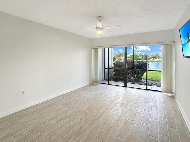 Building Photo - 3351 Twin Lakes Terrace