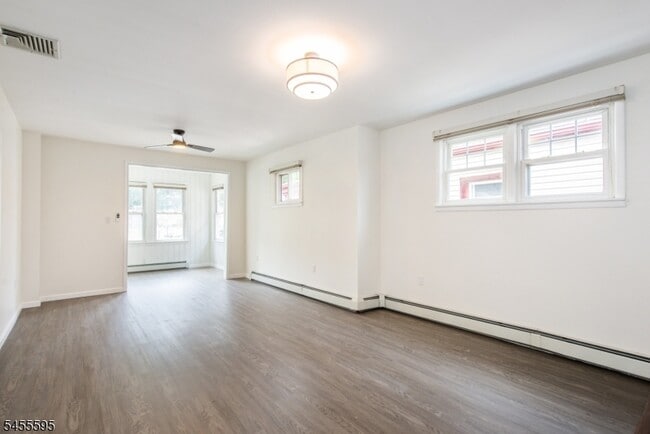 Building Photo - 58 Stanley Rd