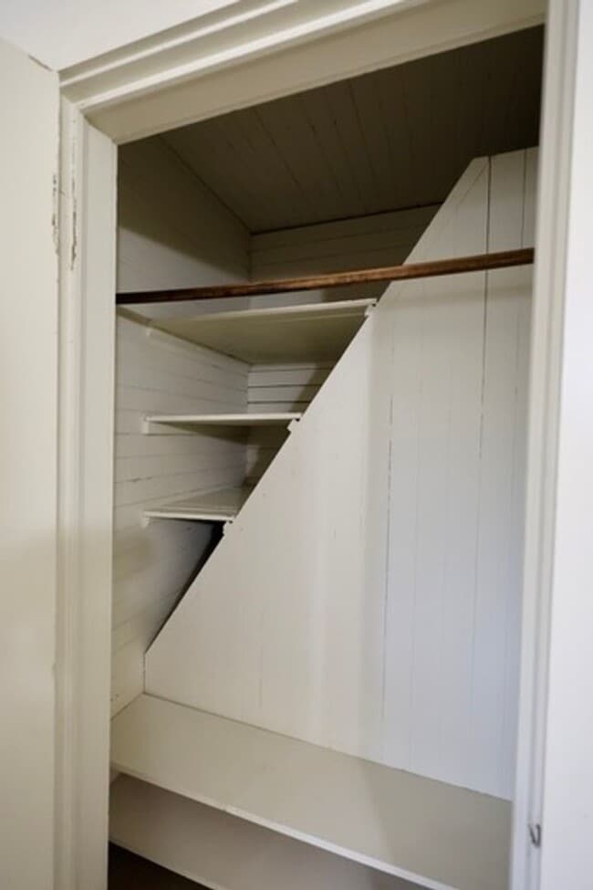 Building Photo - Available Now – Downtown Winters Bungalow