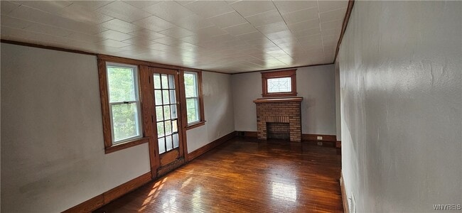 Building Photo - 220 Dartmouth Ave