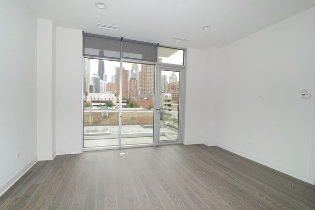 Floorplan - 858 N Franklin