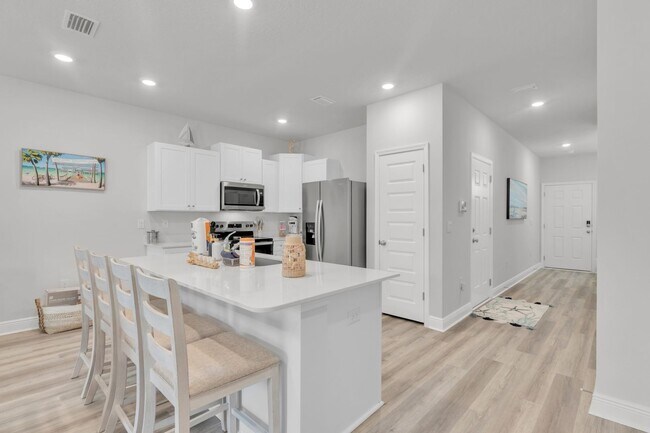 Building Photo - 5724 Sandy Walk St