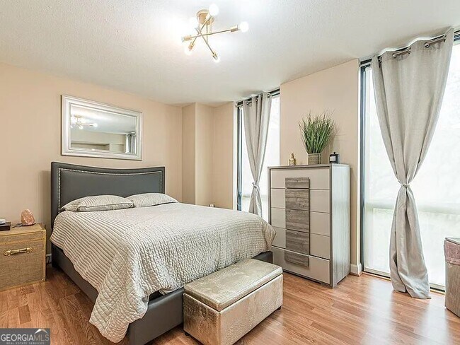 Building Photo - 2870 Pharr Ct S Northwest