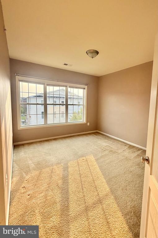 Building Photo - 23479 Buckland Farm Terrace