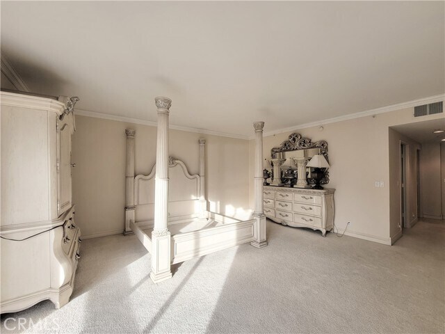 Building Photo - 850 E Ocean Blvd