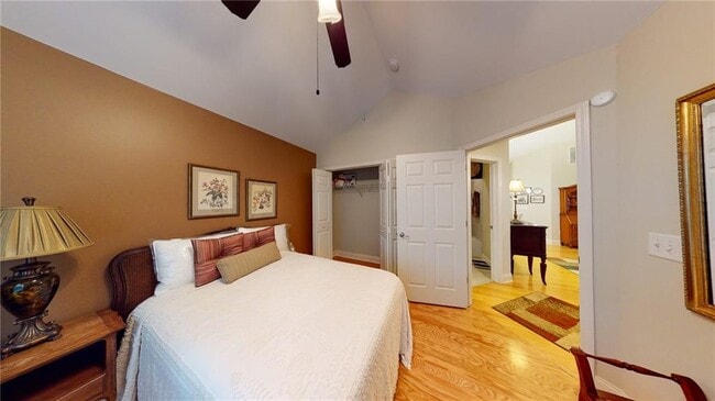 Building Photo - 100 Highlands Ridge Pl SE