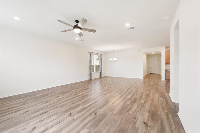 Building Photo - 100 Jarbridge Dr