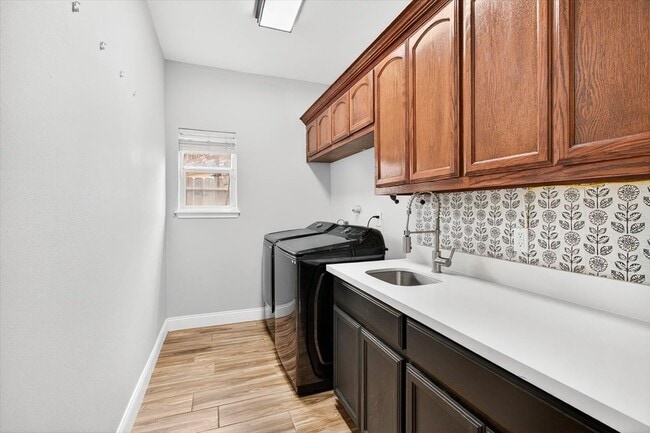 Building Photo - 8417 Macarena Dr