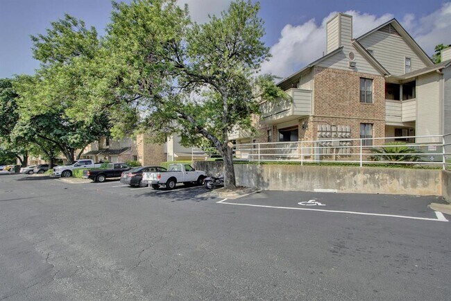 Building Photo - 2500 Burleson Rd