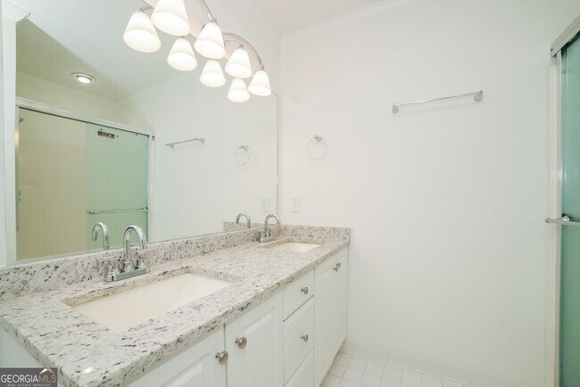 Building Photo - 6868 Robinwood Trail