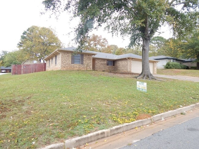 Building Photo - Coming Soon, Beautiful 3 Bedroom, 2 Bath Home w/Storage Building in Tyler!