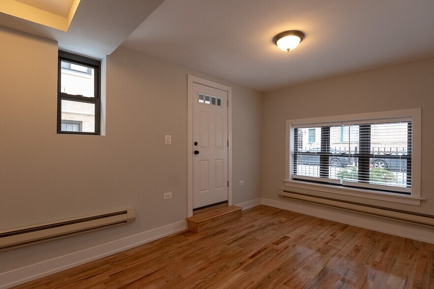 Building Photo - 2845 N Orchard St