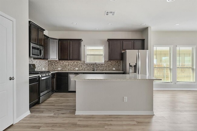 Building Photo - 6306 Daytona Dr
