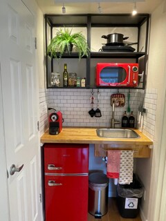 Nespresso coffee machine - 26036 Clover Rd