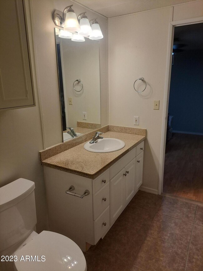 Building Photo - 7125 N 68th Dr