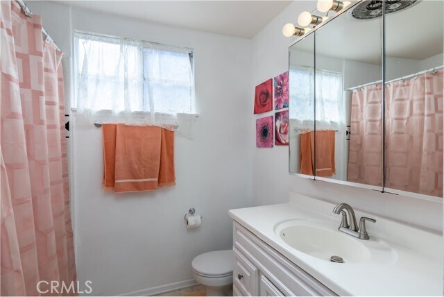 Building Photo - 11543 Swinton Ave